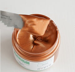 Acrylic Pigment Applied To Metal Scented Candle