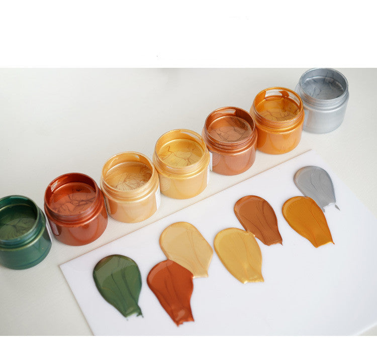 Acrylic Pigment Applied To Metal Scented Candle