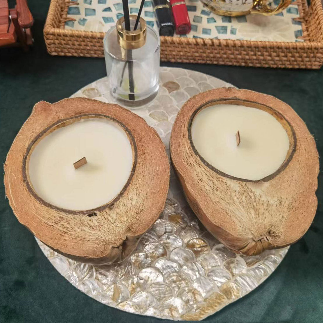 Natural Boat-shaped Coconut Shell Scented Candle