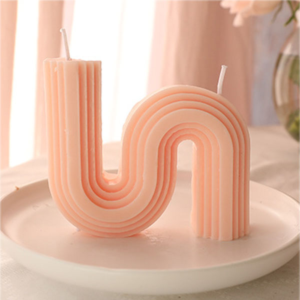 Striped Geometric U-shaped Scented Candle